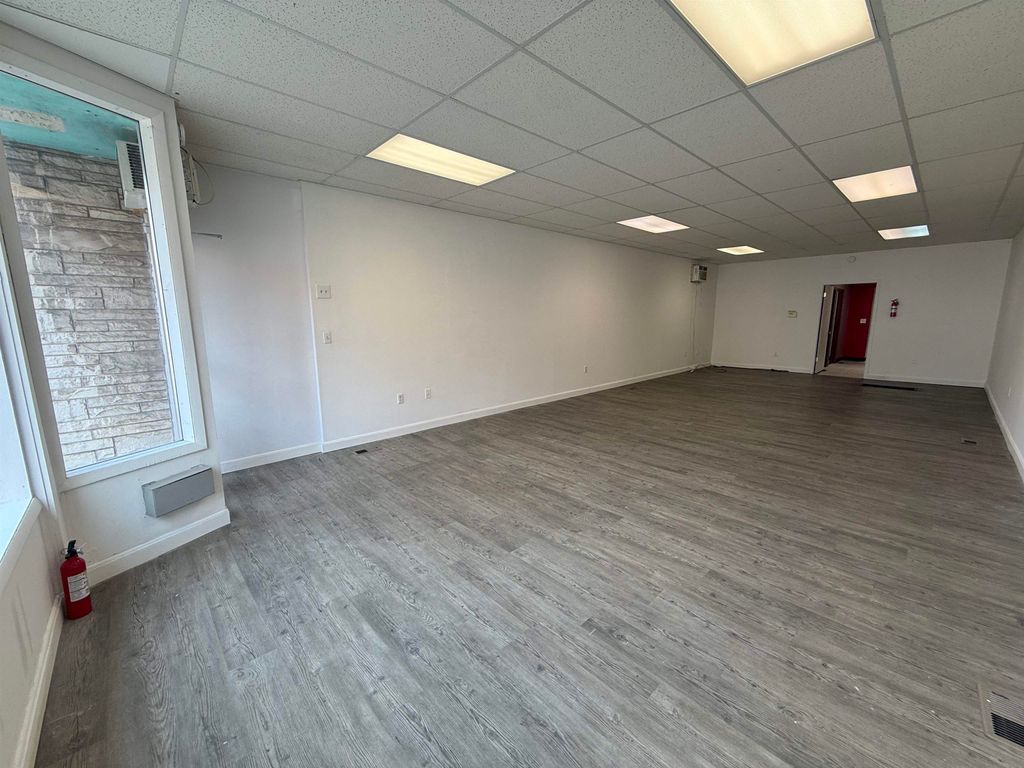 Photo of 1564 Central Avenue, Dubuque, IA 52001 (MLS # 152223)