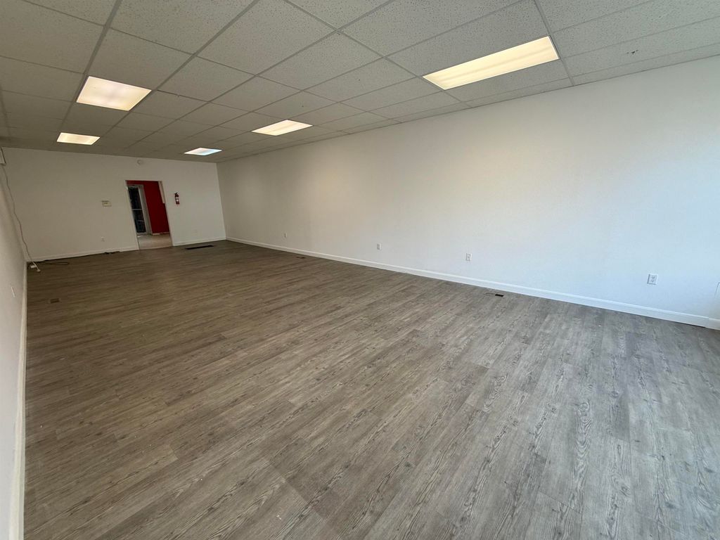 Photo of 1564 Central Avenue, Dubuque, IA 52001 (MLS # 152223)