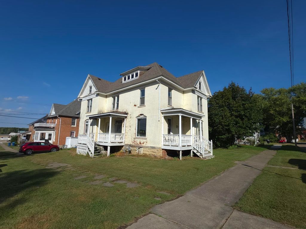 Photo of 603 3rd Street, Savanna, IL 61074 (MLS # 153102)