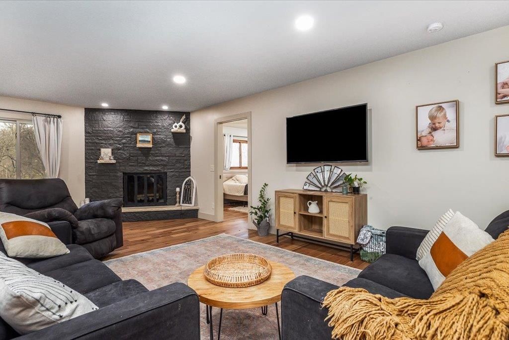 Photo of 12315 Kingston Way, Dubuque, IA 52001 (MLS # 154121)