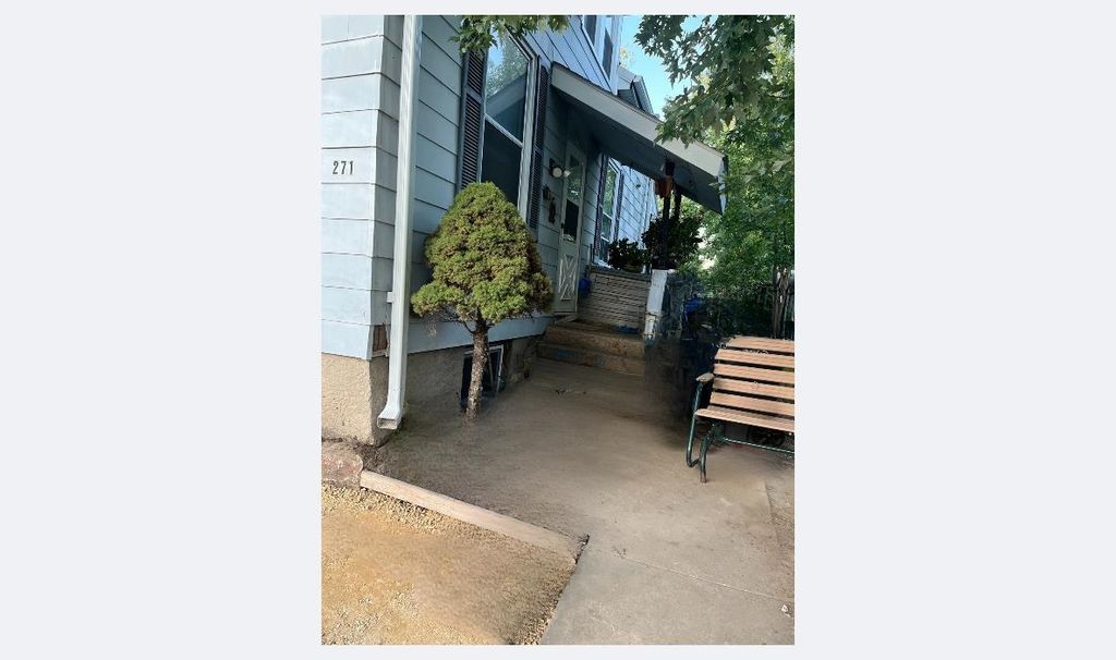 Photo of 271 Valeria Street, Dubuque, WI 52001 (MLS # 153868)