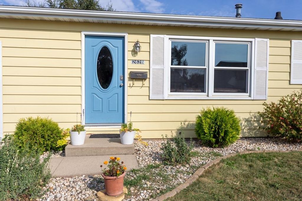 Photo of 2628 Dove Street, Dubuque, IA 52002 (MLS # 153056)
