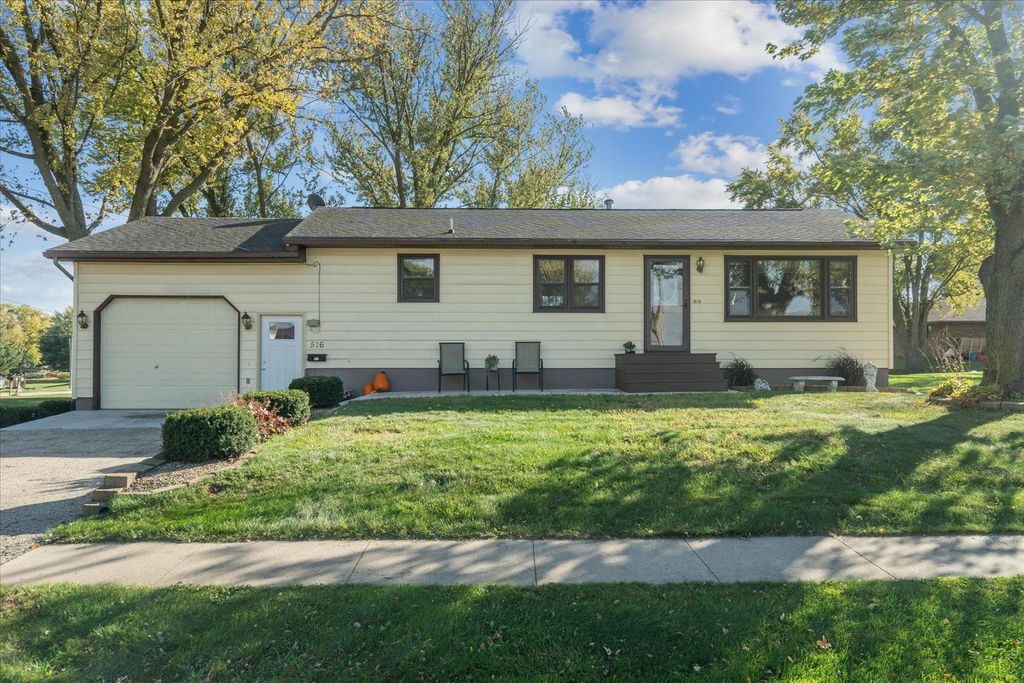 Photo of 516 Charlotte Street, Earlville, IA 52041 (MLS # 153330)