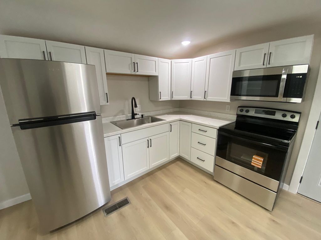 Photo of 236 E. 26th Street, Dubuque, IA 52001 (MLS # 153431)