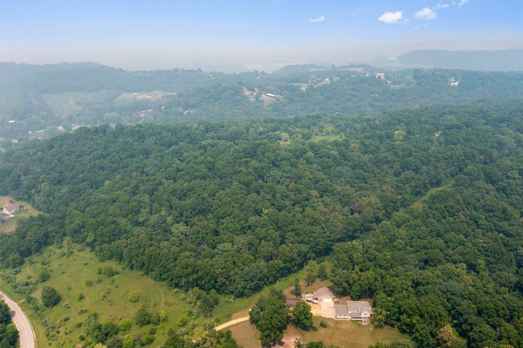 Photo of 0 Olde Davenport Road, Dubuque, IA 52003 (MLS # 147533)