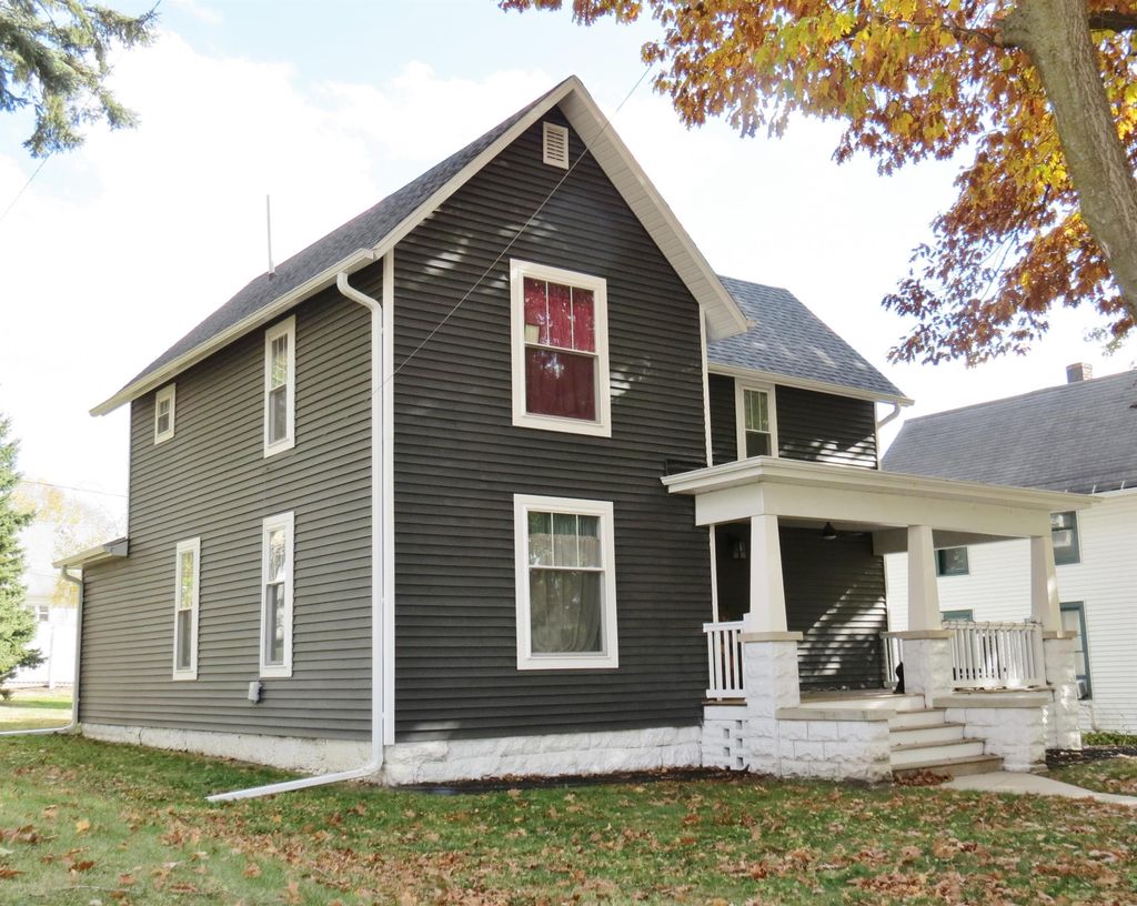 Photo of 313 S 4th Street, Maquoketa, IA 52060 (MLS # 153423)