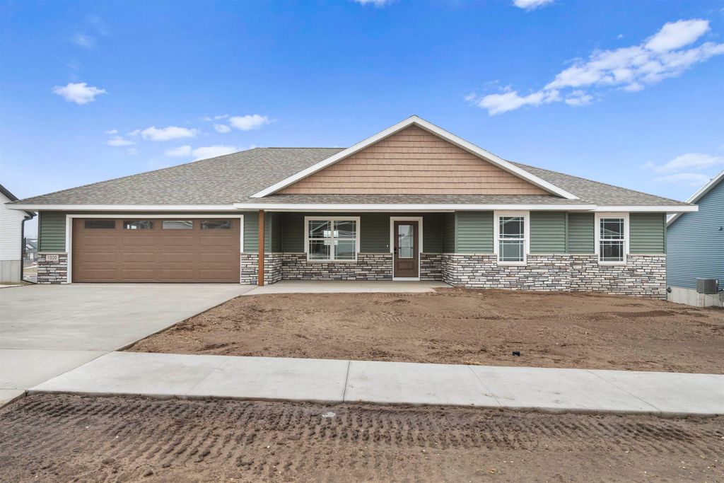 Photo of 1020 Sage Oak Circle, Manchester, IA 52057 (MLS # 153995)