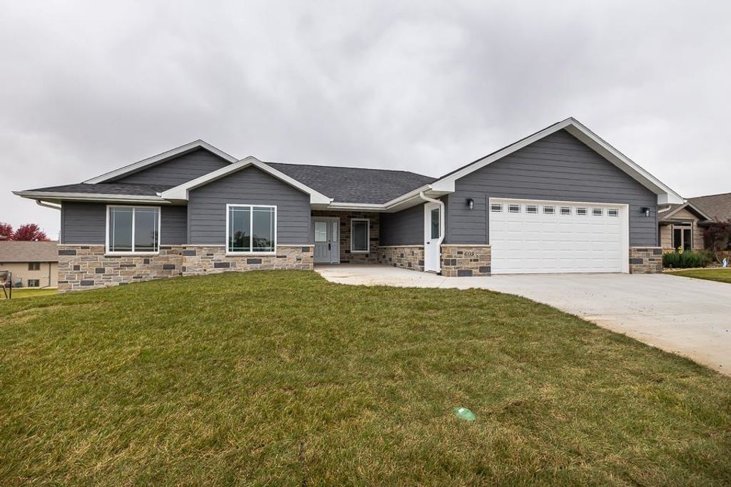 Photo of 608 Pimlico Way, Epworth, IA 52045 (MLS # 153184)