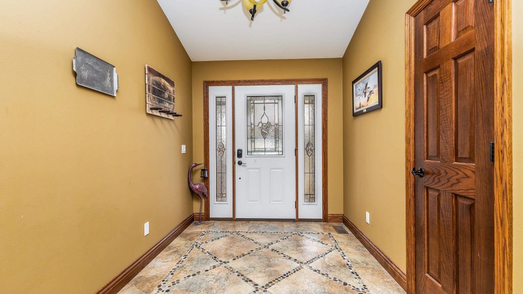 Photo of 2285 Julia Drive, Dubuque, IA 52002 (MLS # 154008)