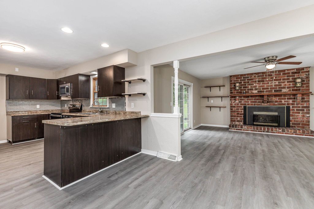 Photo of 3424 Glen Cove Lane, Dubuque, IA 52001 (MLS # 152399)