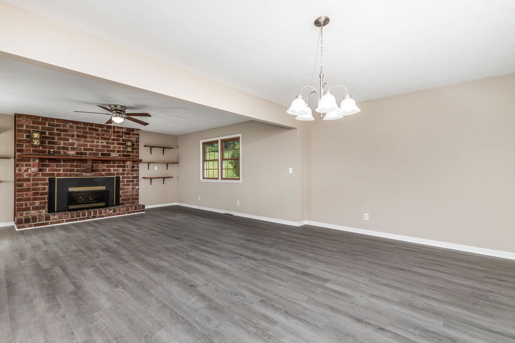 Photo of 3424 Glen Cove Lane, Dubuque, IA 52001 (MLS # 152399)