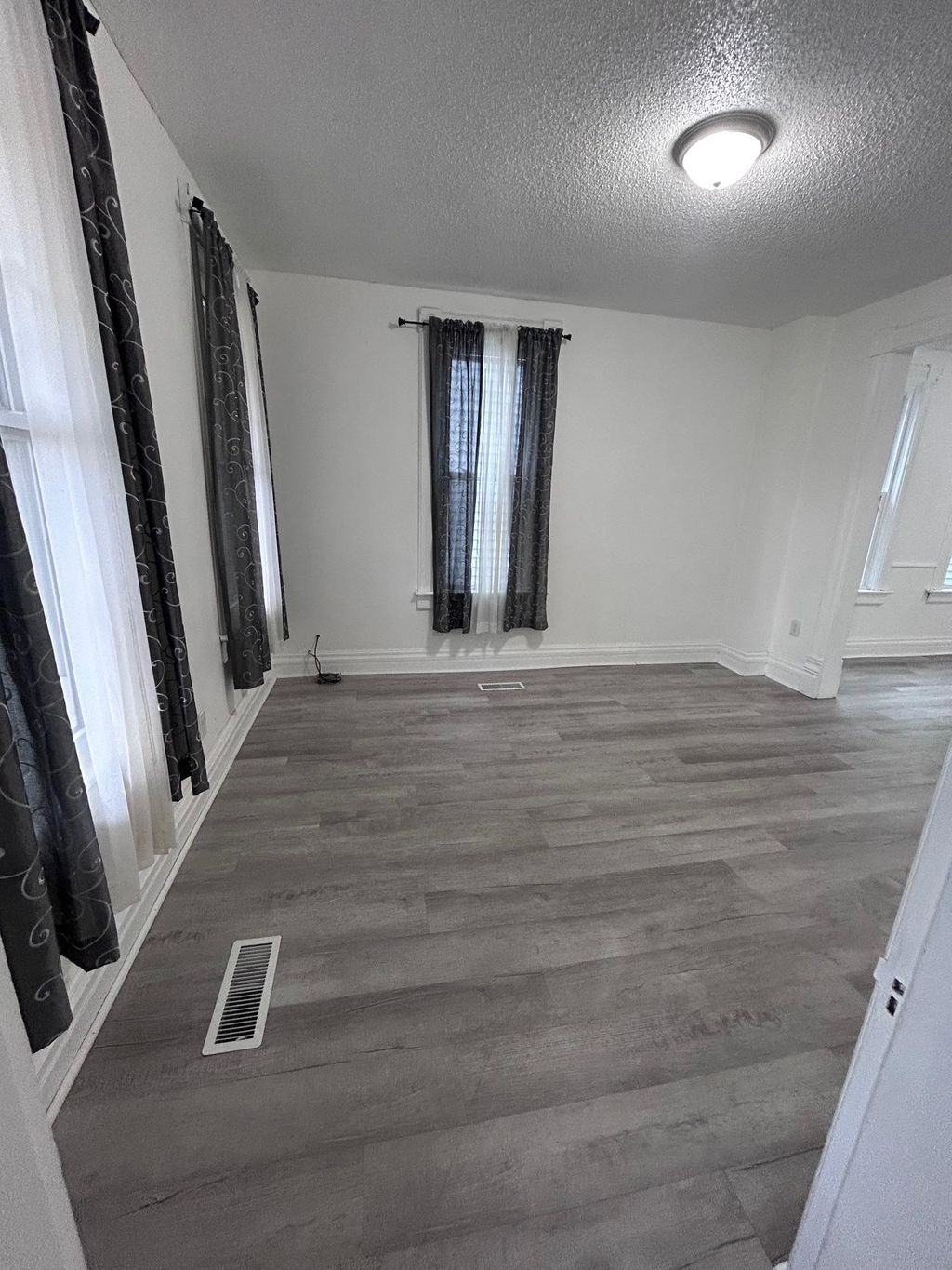 Photo of 611 Garfield Avenue, Dubuque, IA 52001 (MLS # 153306)