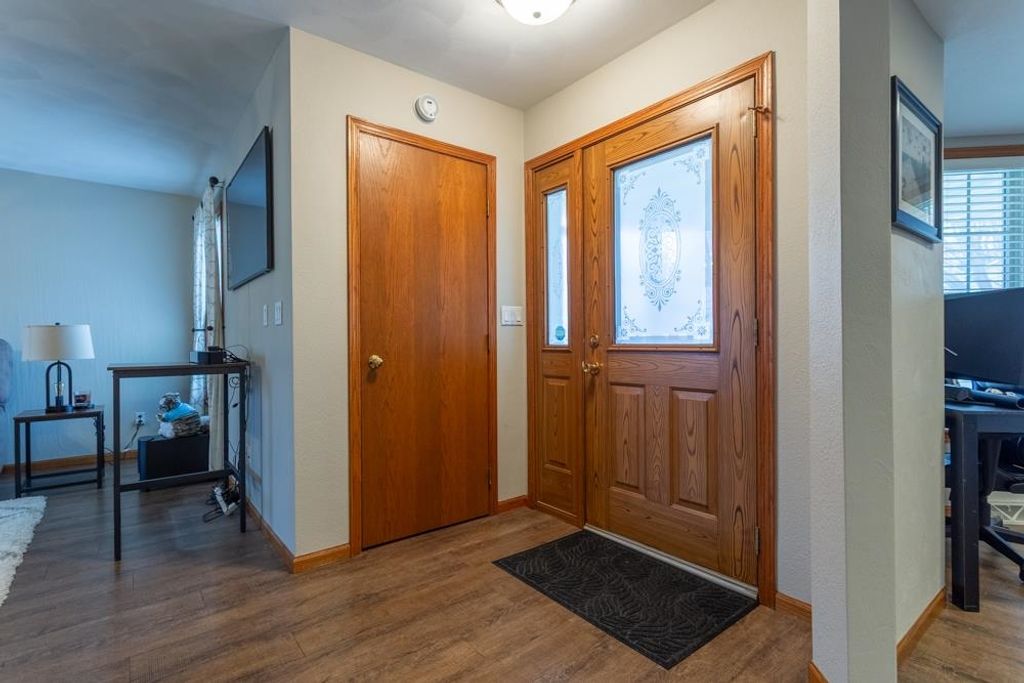 Photo of 724 SE 4th Avenue, Dyersville, IA 52040 (MLS # 153991)