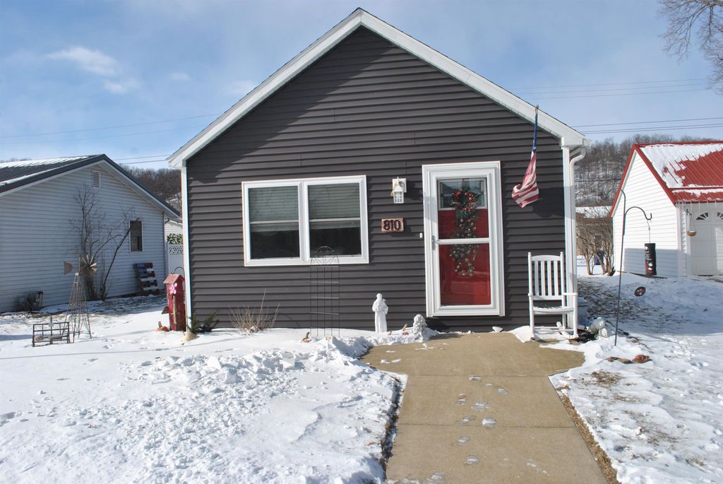 Photo of 810 N Second Street, Guttenberg, IA 52052 (MLS # 153850)