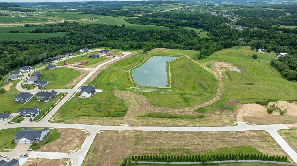 Photo of Lot 122 South Pointe Drive, Dubuque, IA 52003 (MLS # 152532)