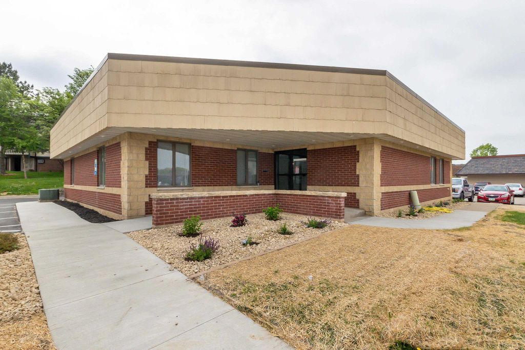 Photo of 1950 John F Kennedy Road, Dubuque, IA 52002 (MLS # 152280)