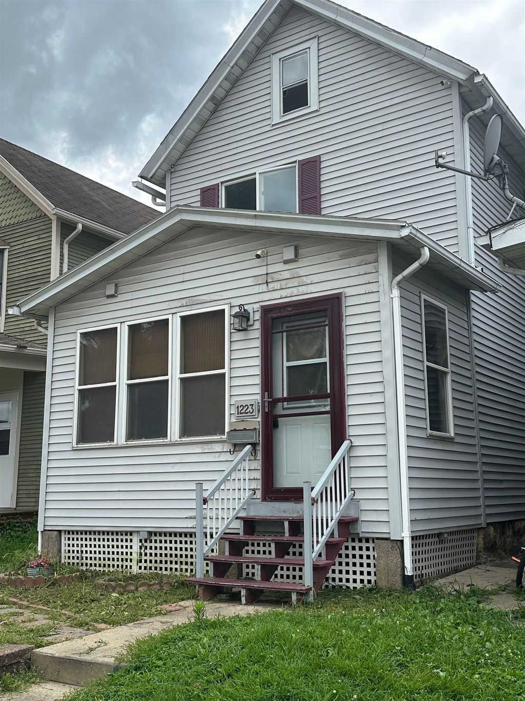 Photo of 1223 Lincoln Avenue, Dubuque, IA 52001 (MLS # 153895)