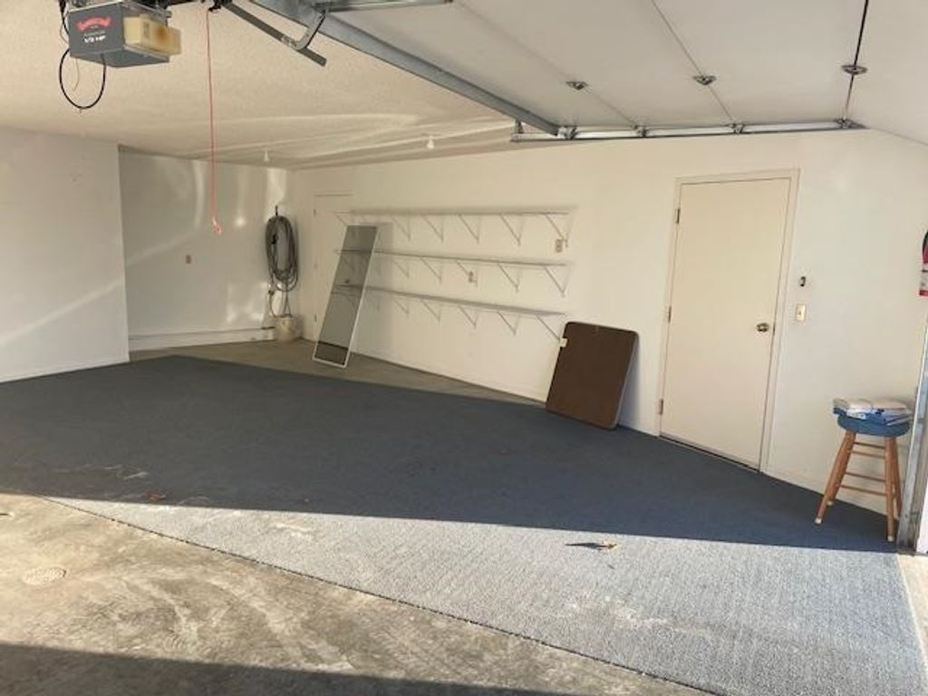 Photo of 2315 Pasadena Drive #70, Dubuque, IA 52001 (MLS # 153860)