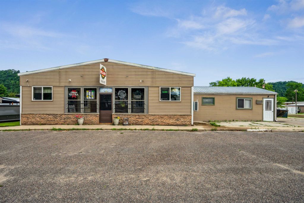 Photo of 112 N 3rd Street, Harpers Ferry, IA 52141 (MLS # 152411)
