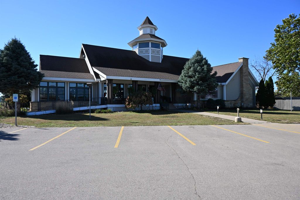 Photo of 1630 E 16th EXT Street, Dubuque, IA 52001 (MLS # 153963)