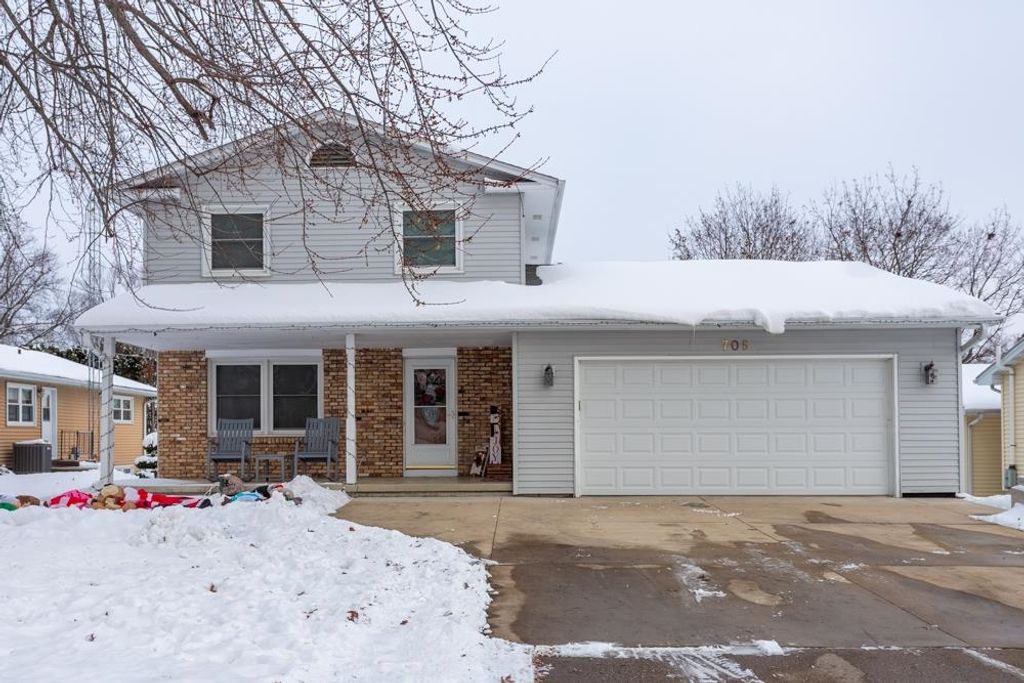 Photo of 705 S 4th Street, Maquoketa, IA 52060 (MLS # 153783)
