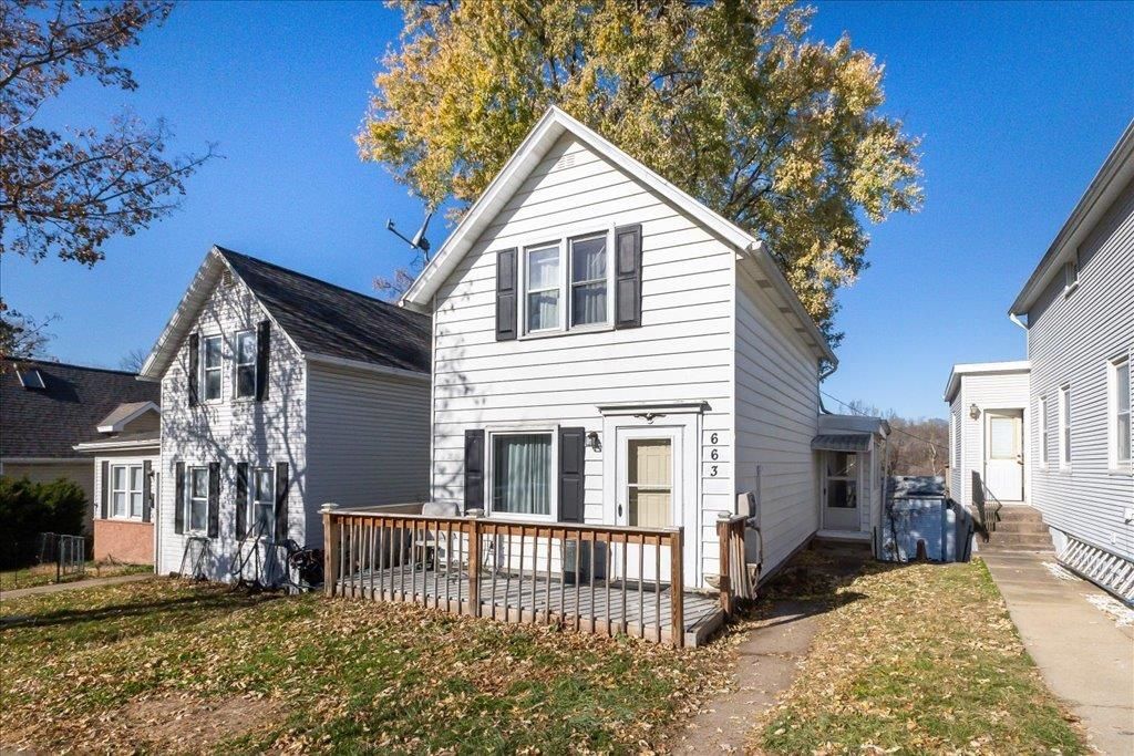 Photo of 663 Angella Street, Dubuque, IA 52001 (MLS # 153490)