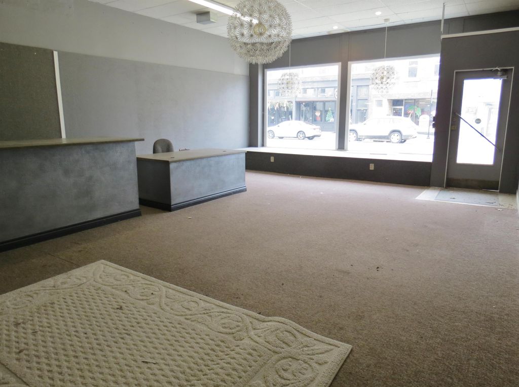 Photo of 105 S Main Street, Maquoketa, IA 52060 (MLS # 153609)