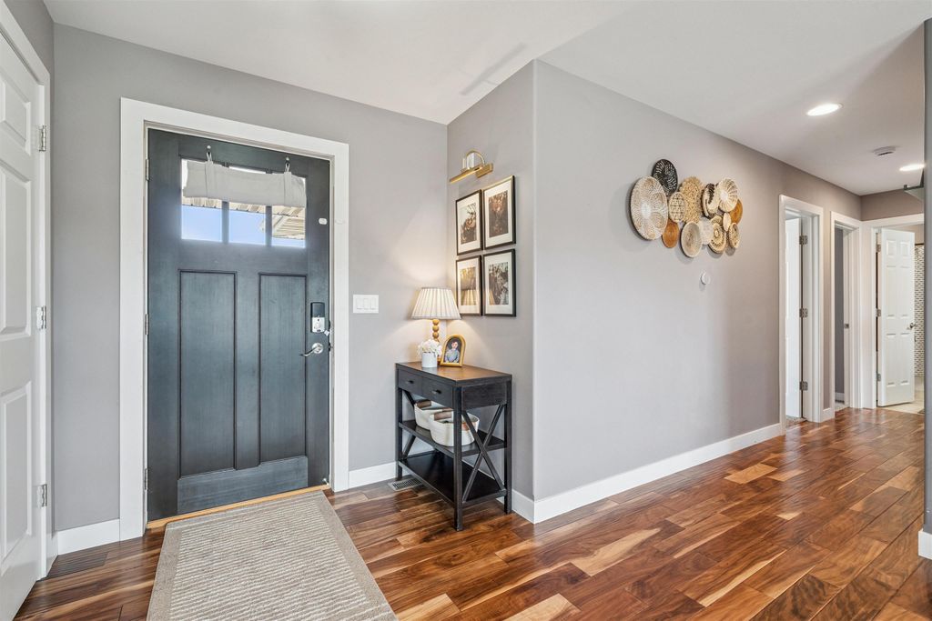 Photo of 2110 Cobalt Court, Dubuque, IA 52001 (MLS # 154188)