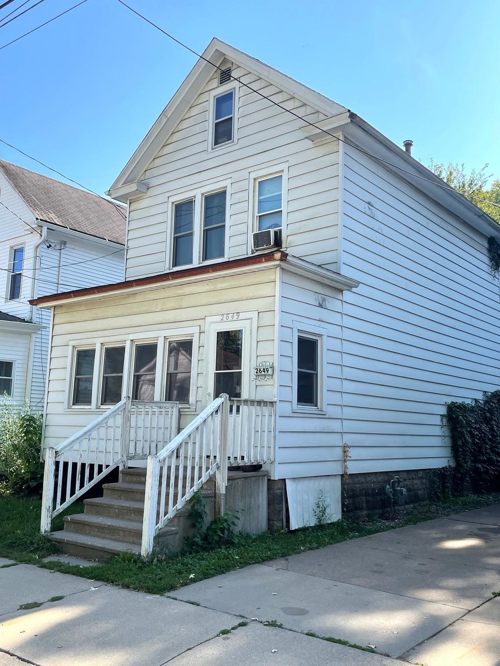 Photo of 2649 White Street, Dubuque, IA 52001 (MLS # 153041)