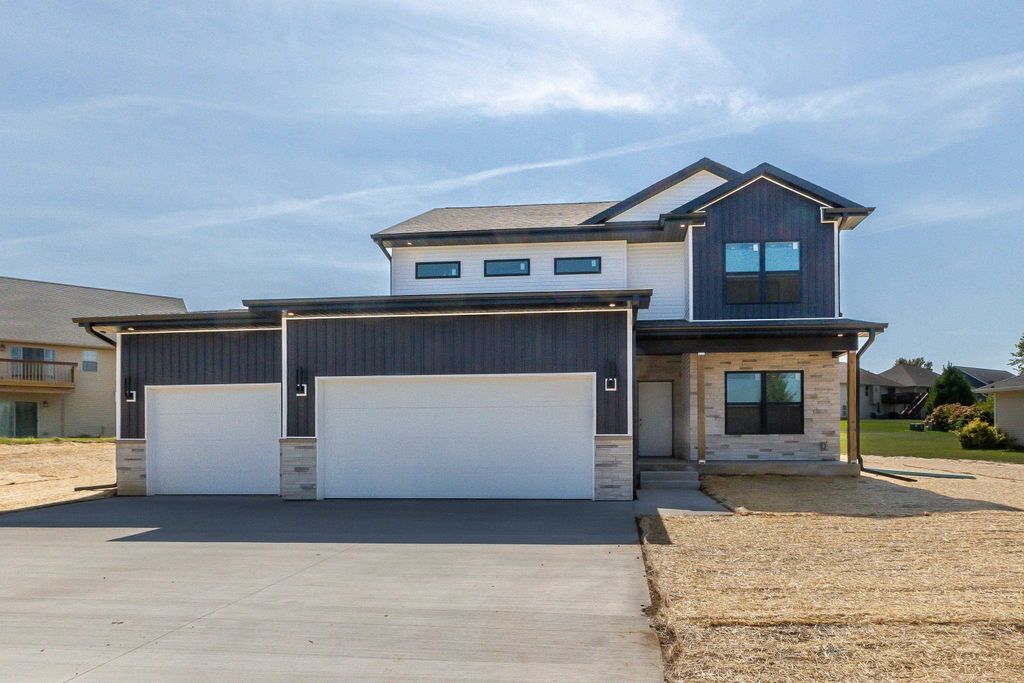 Photo of Lot 191 Forest Hills Estates Drive #6024 Stockwood Dr, Asbury, IA 52002 (MLS # 152990)