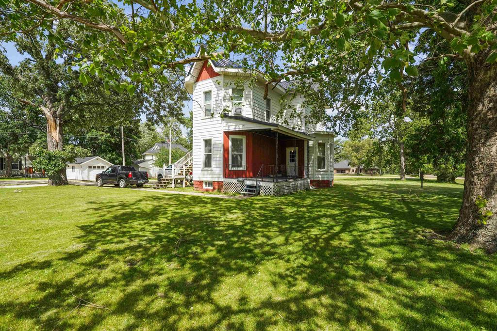 Photo of 312 S Brewer Street, Manchester, IA 52057 (MLS # 153951)