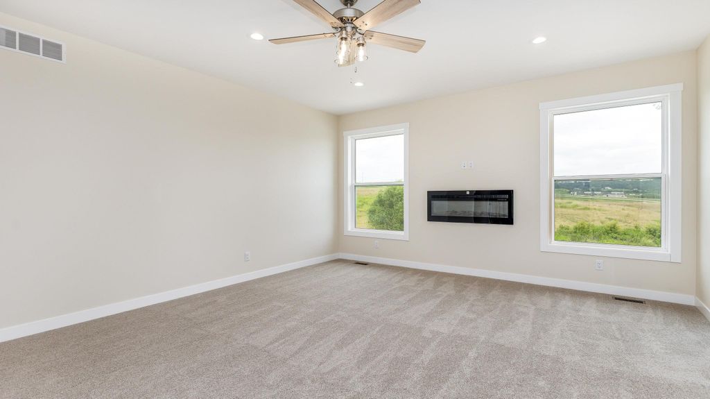Photo of 8752 Cambria Drive #Lot 113, Dubuque, IA 52003 (MLS # 152605)