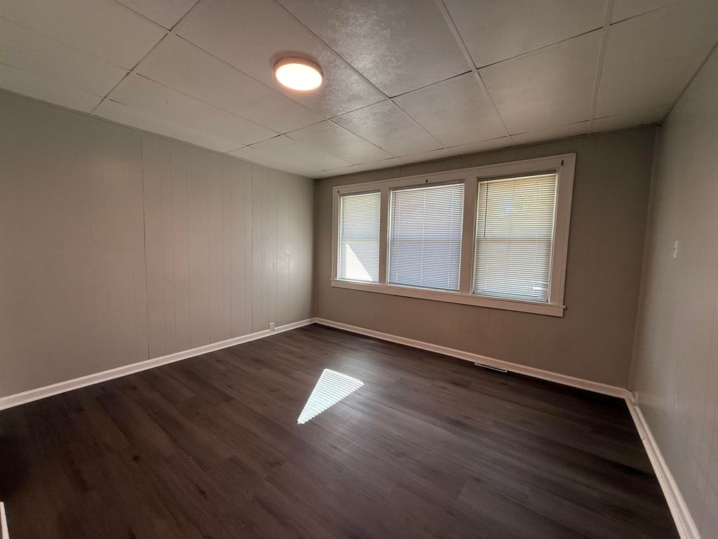 Photo of 2164 Jackson Street, Dubuque, IA 52001 (MLS # 153349)