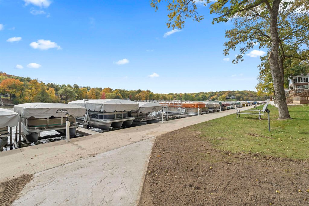 Photo of 21710 259th Street, Delhi, IA 52223 (MLS # 154022)