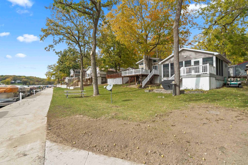 Photo of 21710 259th Street, Delhi, IA 52223 (MLS # 154022)