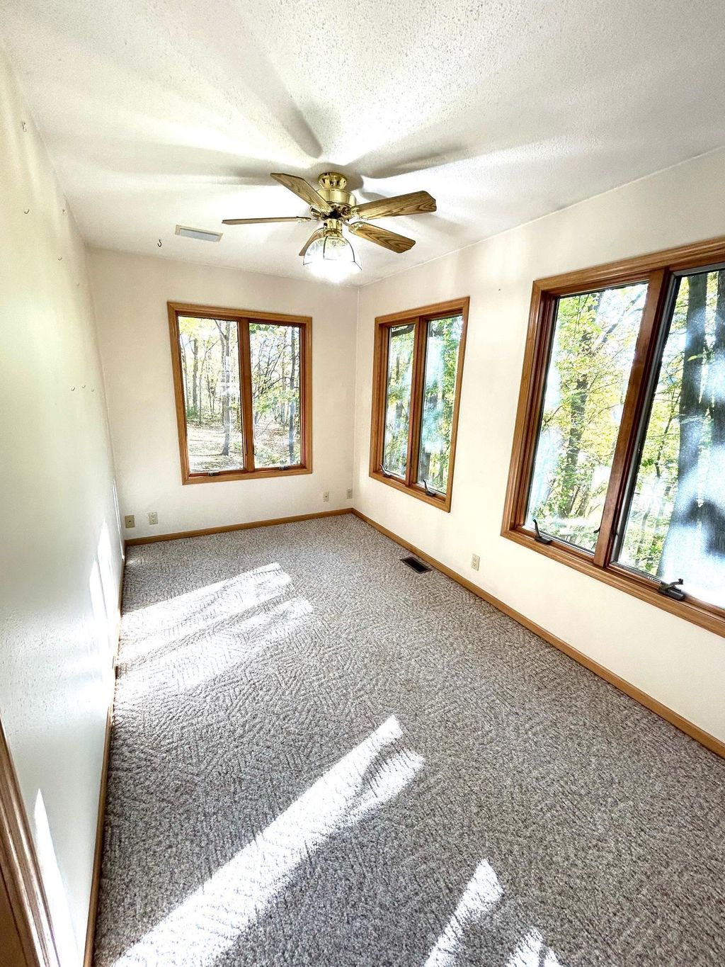 Photo of 2362 Woodridge Road, Decorah, IA 52101 (MLS # 153371)