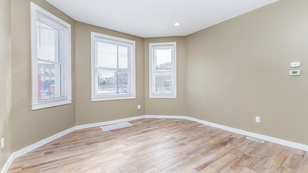 Photo of 2578 Central Avenue, Dubuque, IA 52001 (MLS # 153825)