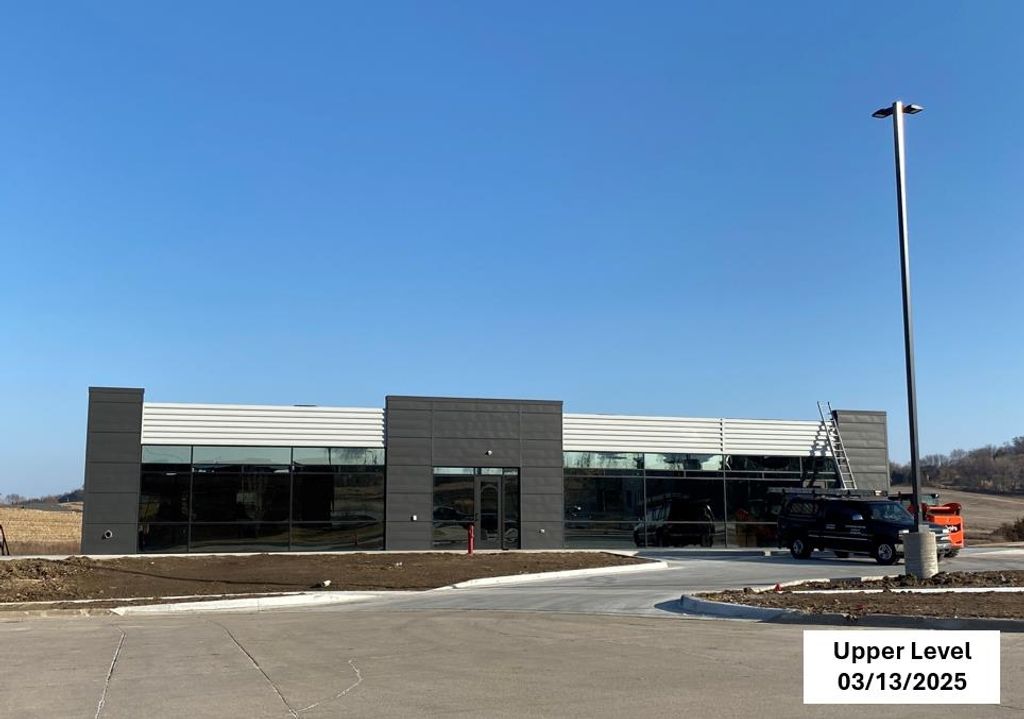 Photo of 6600 Boulder Brook Court #1L2 and 1L3, Dubuque, IA 52003 (MLS # 152316)