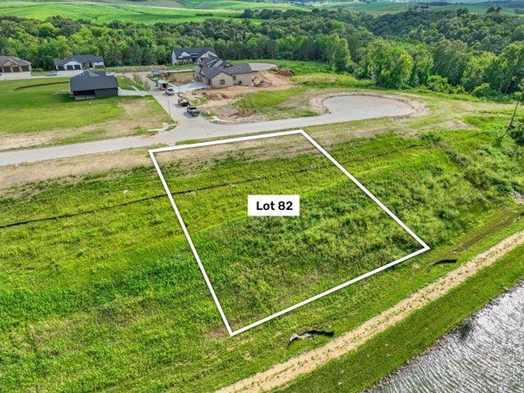 Photo of Lot 82 Waterbridge Lane, Dubuque, IA 52003 (MLS # 152547)
