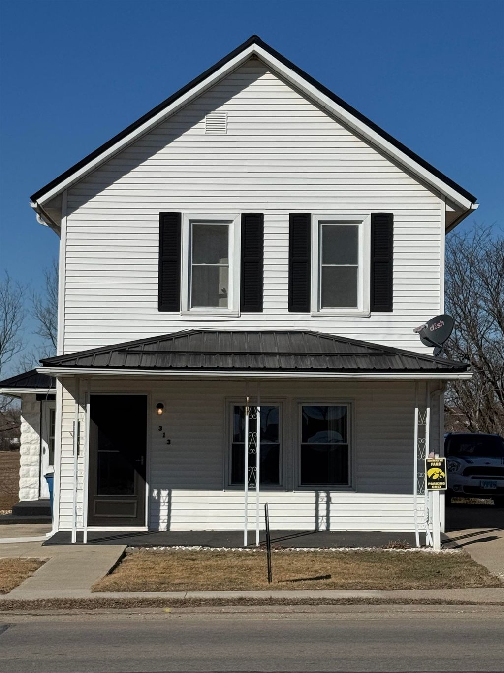 Photo of 313 E 1st Avenue, Cascade, IA 52033 (MLS # 153405)