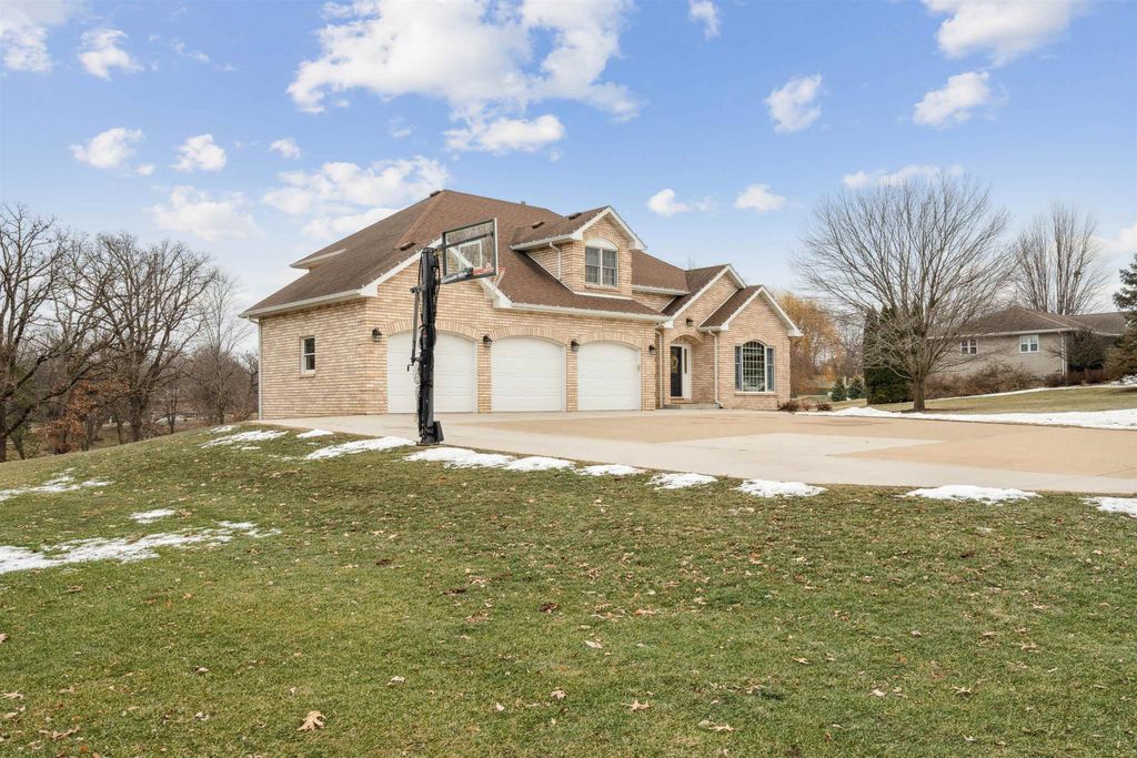 Photo of 10946 Mockingbird Drive, Peosta, IA 52068 (MLS # 153669)