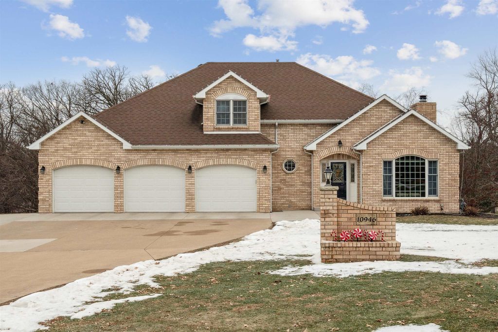 Photo of 10946 Mockingbird Drive, Peosta, IA 52068 (MLS # 153669)