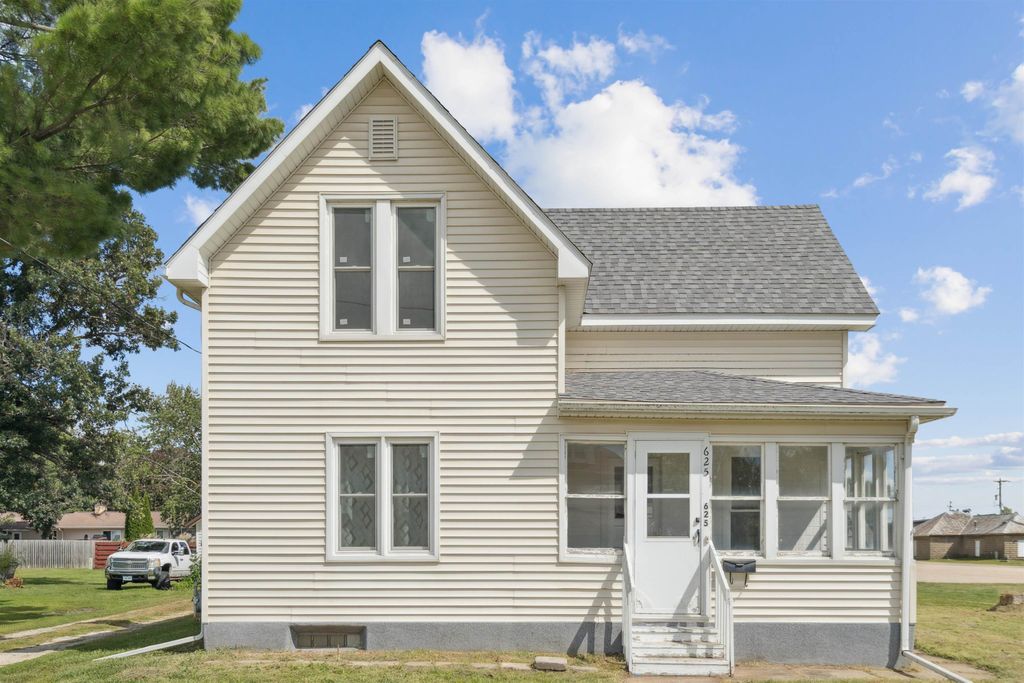 Photo of 625 6th Street, Jesup, IA 50648 (MLS # 152941)