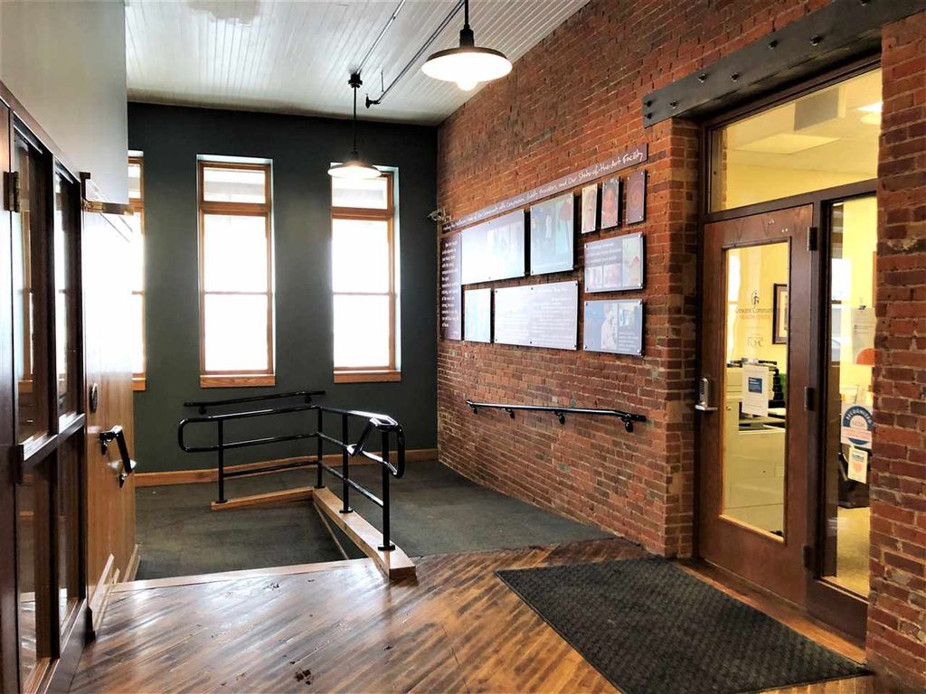 Photo of 1789 Elm Street #Suite B, Dubuque, IA 52001 (MLS # 153143)