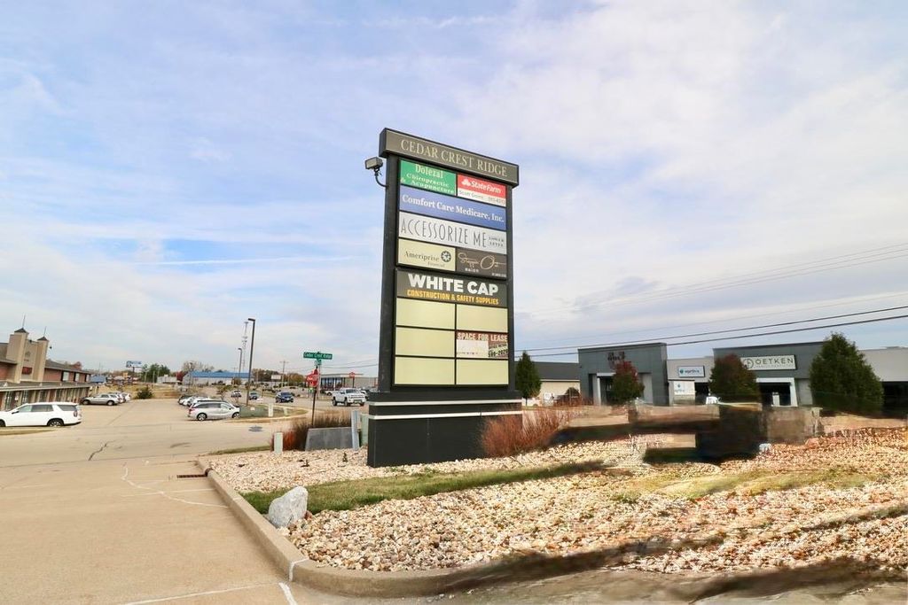 Photo of 3100 Cedar Crest Ridge #Suite 6, Dubuque, IA 52003 (MLS # 153376)