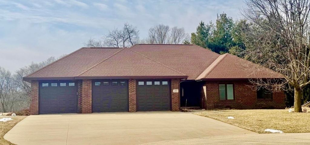 Photo of 105 Leibold Court, East Dubuque, IL 61025 (MLS # 153536)