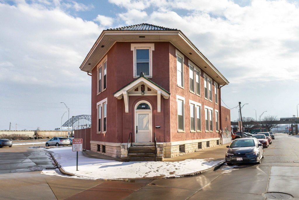 Photo of 30 Main Street, Dubuque, IA 52001 (MLS # 150964)