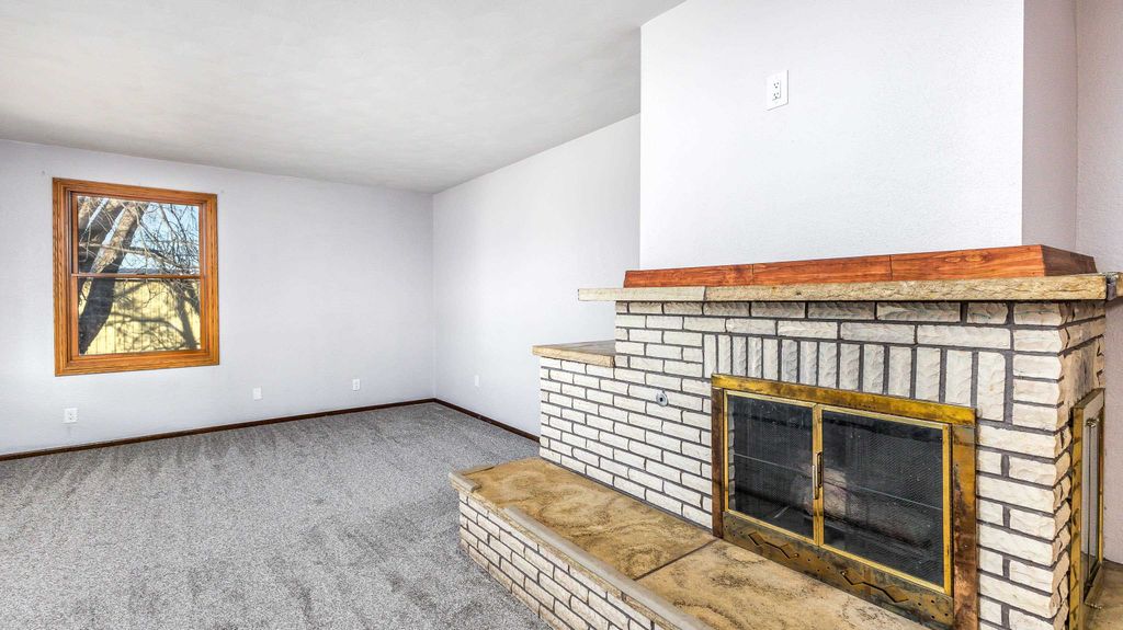 Photo of 8891 N Badger Road, East Dubuque, IL 61025 (MLS # 153200)