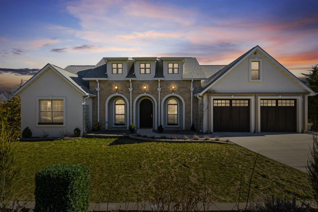 Photo of 17408 Emerald Drive, Dubuque, IA 52002 (MLS # 154193)