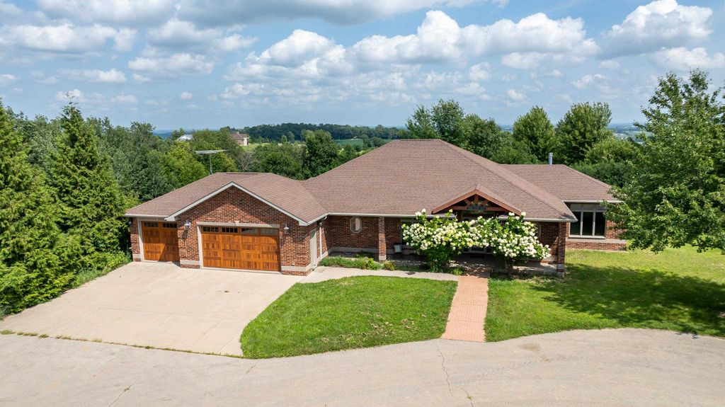 Photo of 16978 Asbury Road, Asbury, IA 52002 (MLS # 152813)